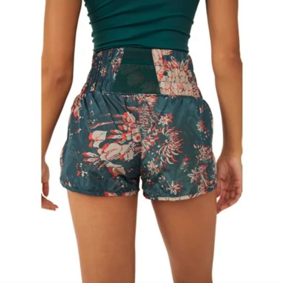 NWT FP movement the way home short - Picture 2 of 5